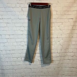 Under Armour grey loose sweatpants size youth small